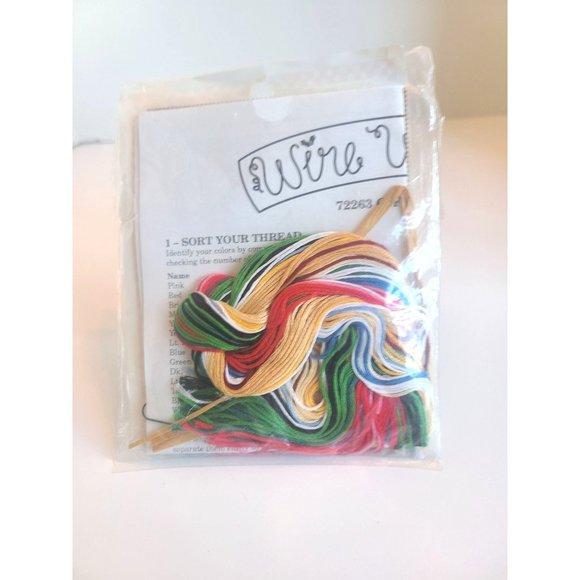 STITCH 'N HANG COUNTED CROSS STITCH CAT CHRISTMAS ORNAMENT - Picture 2 of 3